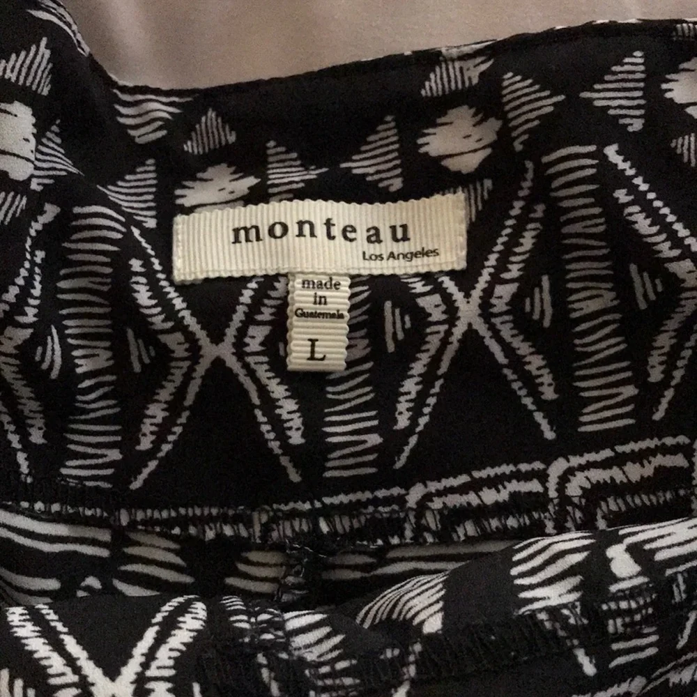 Monteau Shorts Size Large